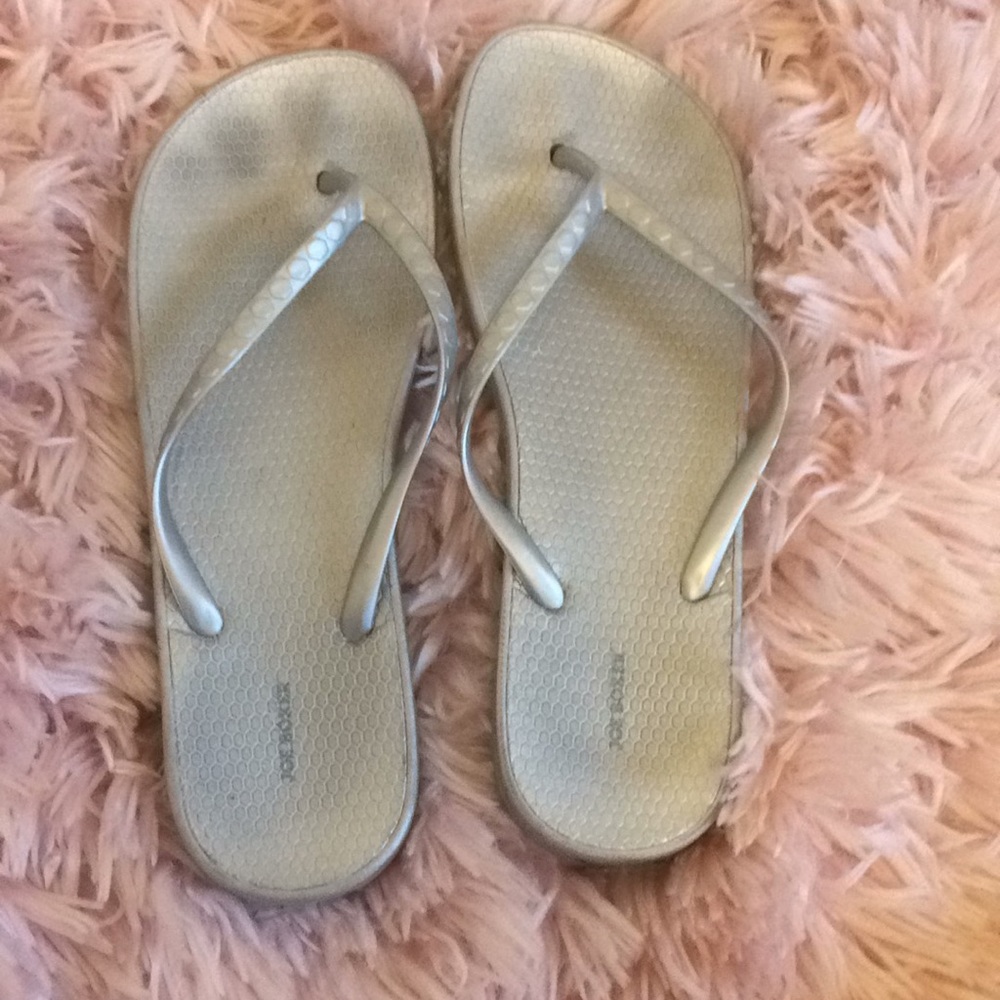 FREE Joe boxer flip flops